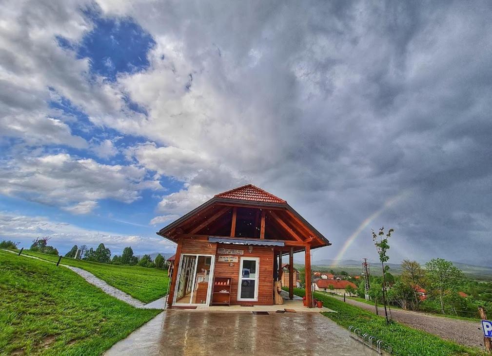فندق Camp The Sunrise Hill بيفكا المظهر الخارجي الصورة